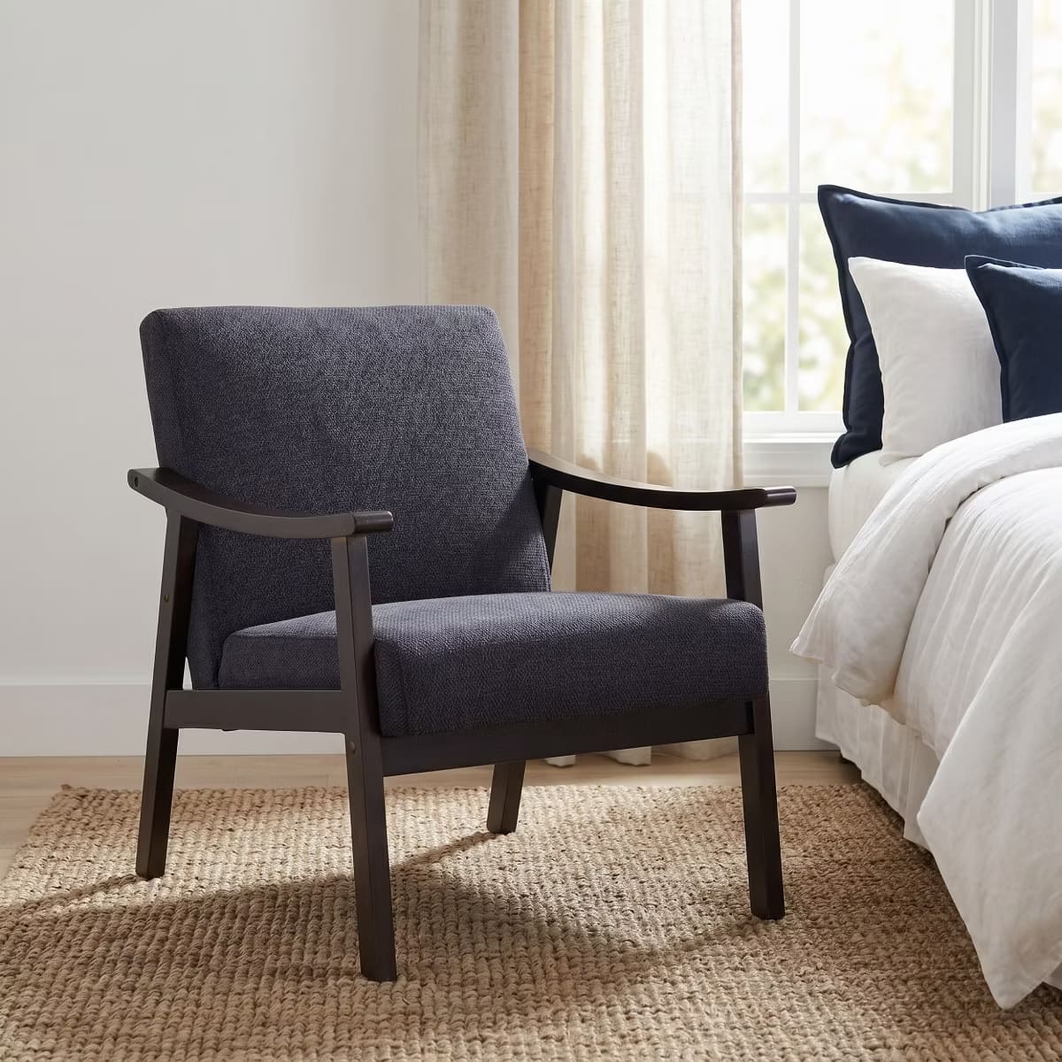 Mid-Century Accent Chair – Solid Rubberwood Frame with Plush Foam Cushion