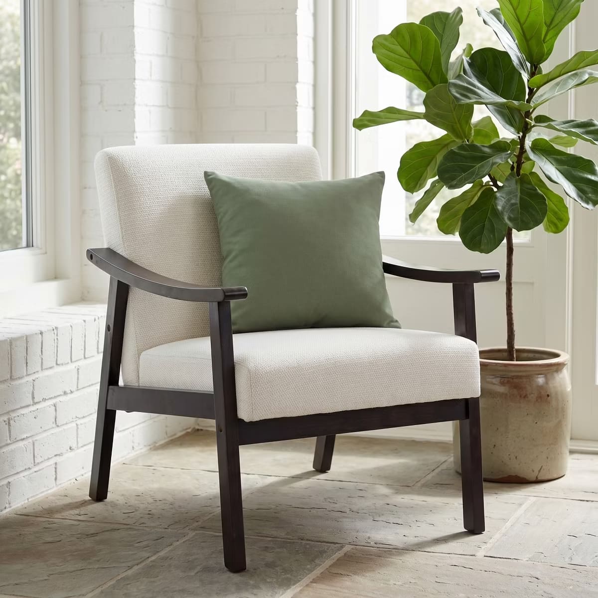 Mid-Century Accent Chair – Solid Rubberwood Frame with Plush Foam Cushion
