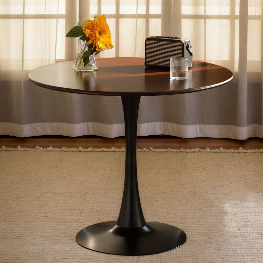 Round White Tulip Dining Table for Apartment & Small Spaces