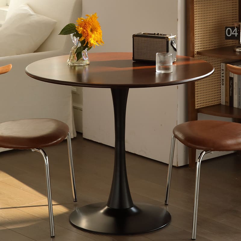 Round White Tulip Dining Table for Apartment & Small Spaces