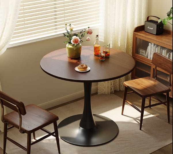 Round White Tulip Dining Table for Apartment & Small Spaces